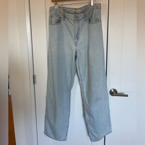 Levi's Light Wash Baggy Dad Jeans